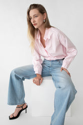 CLASSIC BUTTON UP SHIRT