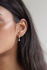 HOOP WITH ZIRCONIA DROP